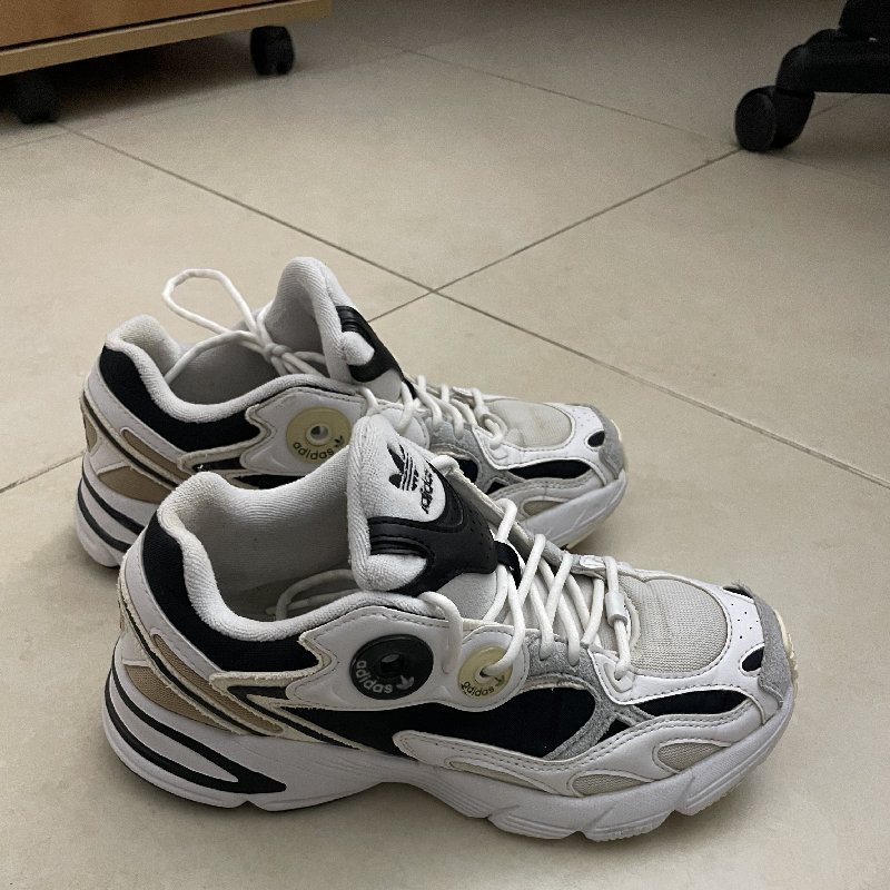 נעלי אדידס מקוריות מידה 36.5